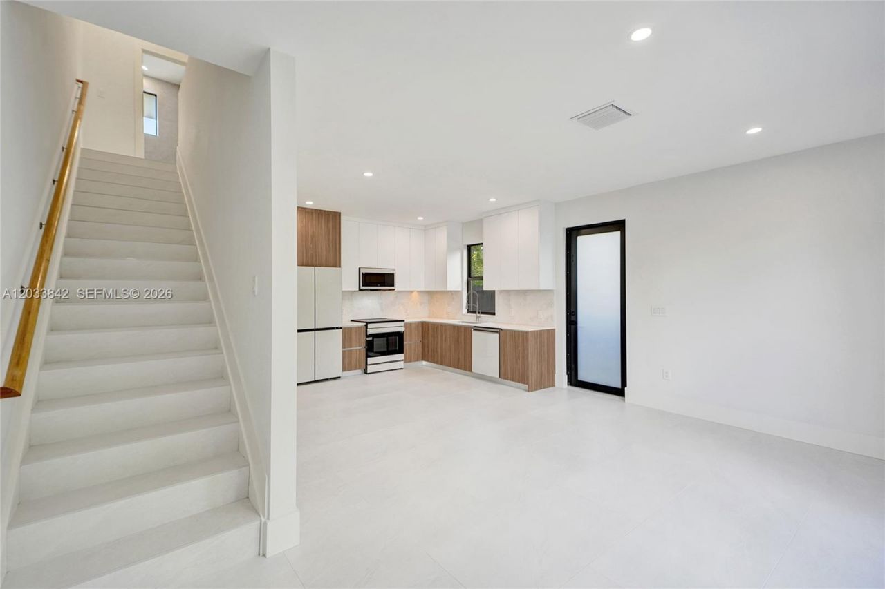 119 NE 118th St , Miami, FL 33161 Photo