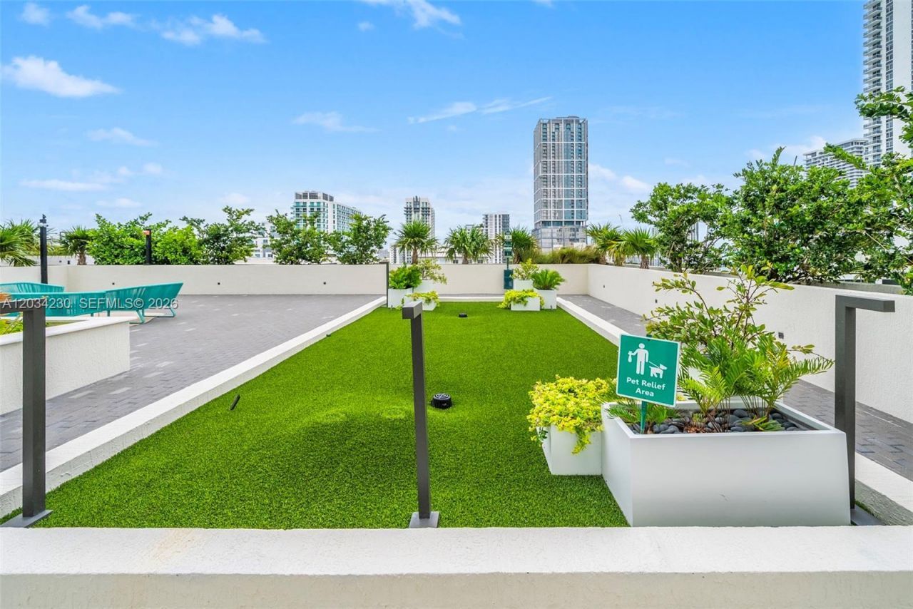 665 NE 25th St , Unit 802, Miami, FL 33137 Photo