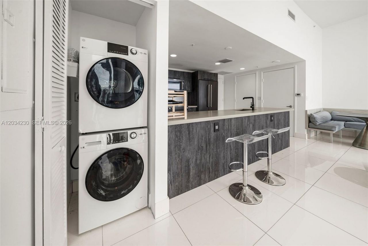 665 NE 25th St , Unit 802, Miami, FL 33137 Photo