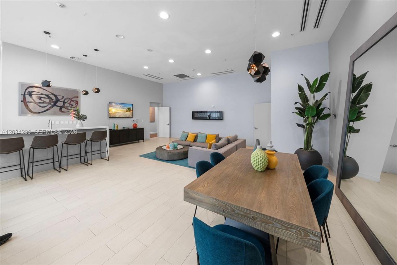 665 NE 25th St , Unit 802, Miami, FL 33137 Photo