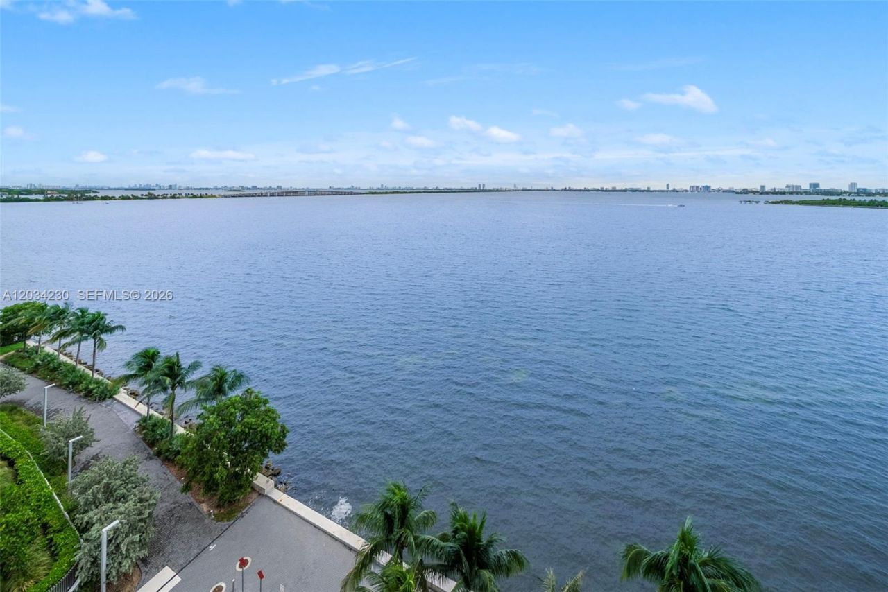 665 NE 25th St , Unit 802, Miami, FL 33137 Photo