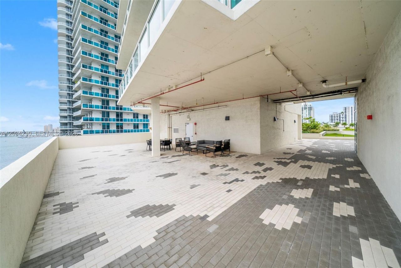 665 NE 25th St , Unit 802, Miami, FL 33137 Photo