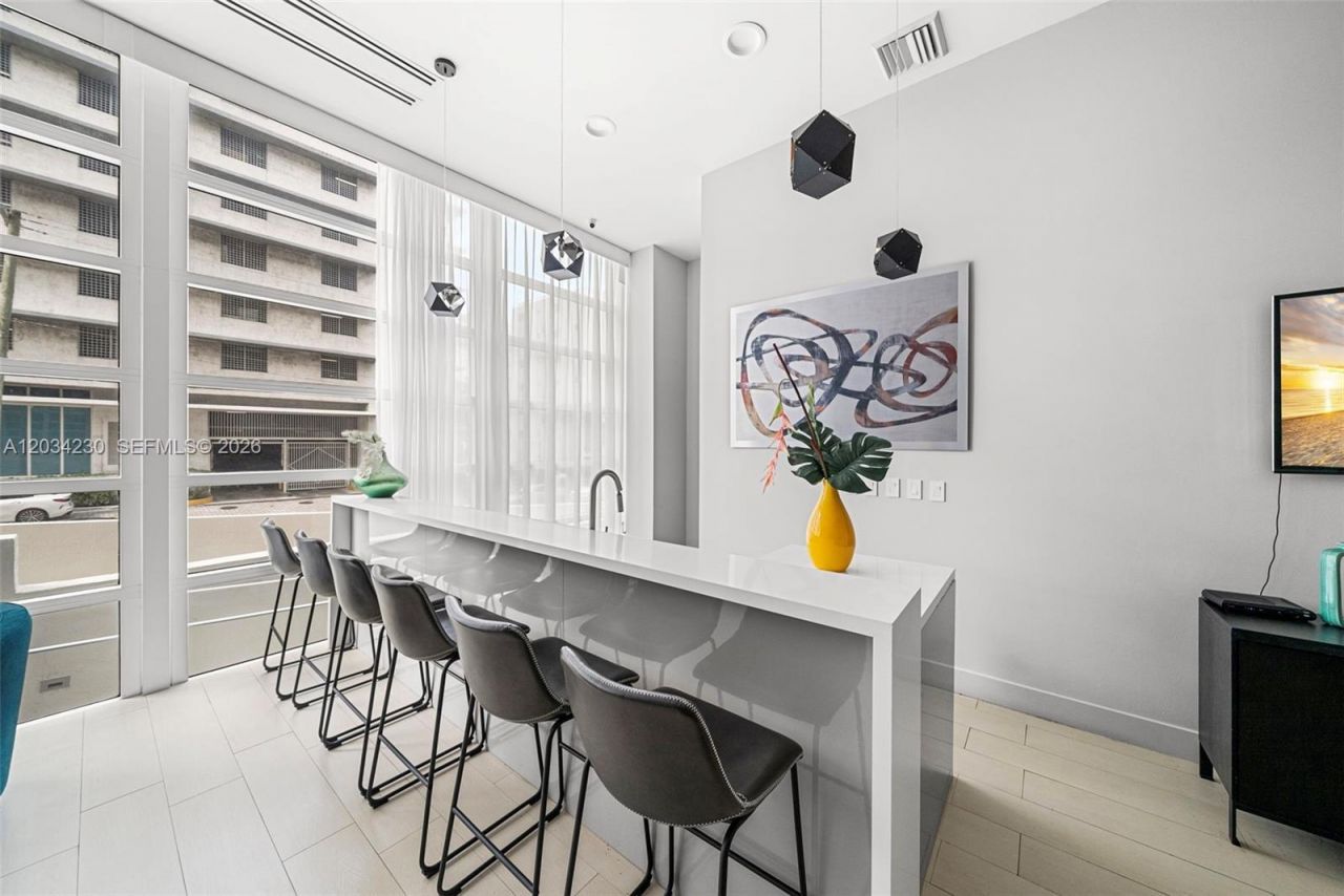 665 NE 25th St , Unit 802, Miami, FL 33137 Photo
