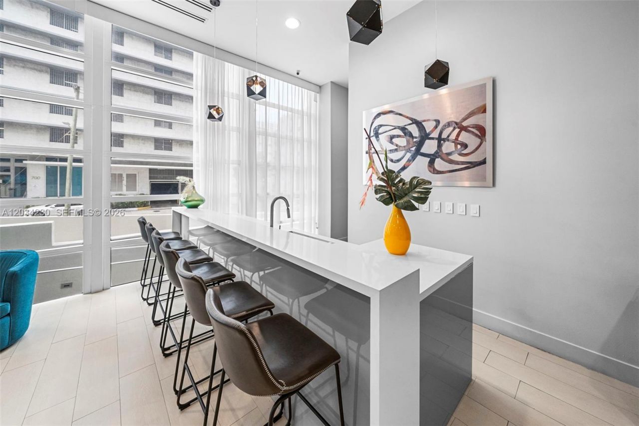 665 NE 25th St , Unit 802, Miami, FL 33137 Photo