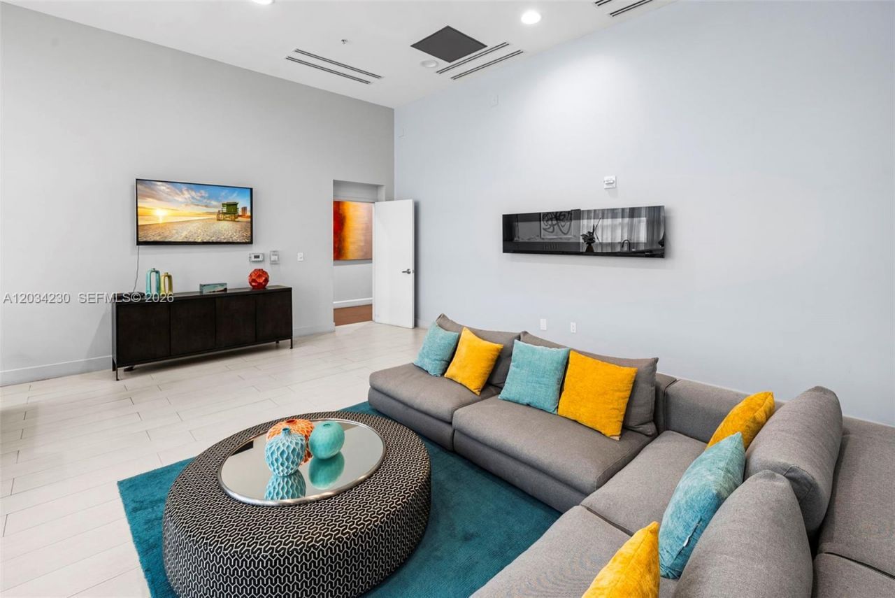 665 NE 25th St , Unit 802, Miami, FL 33137 Photo