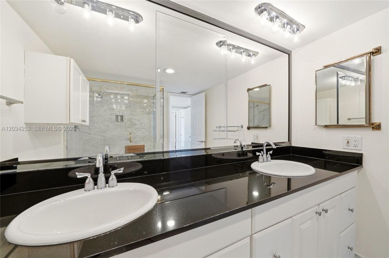 936 Intracoastal Dr , Unit 21B, Fort Lauderdale, FL 33304 Photo
