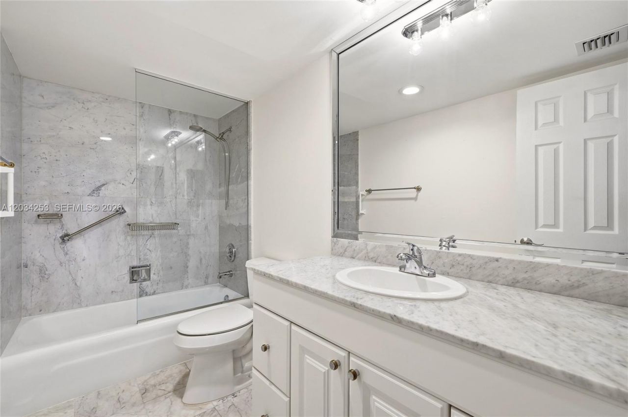 936 Intracoastal Dr , Unit 21B, Fort Lauderdale, FL 33304 Photo