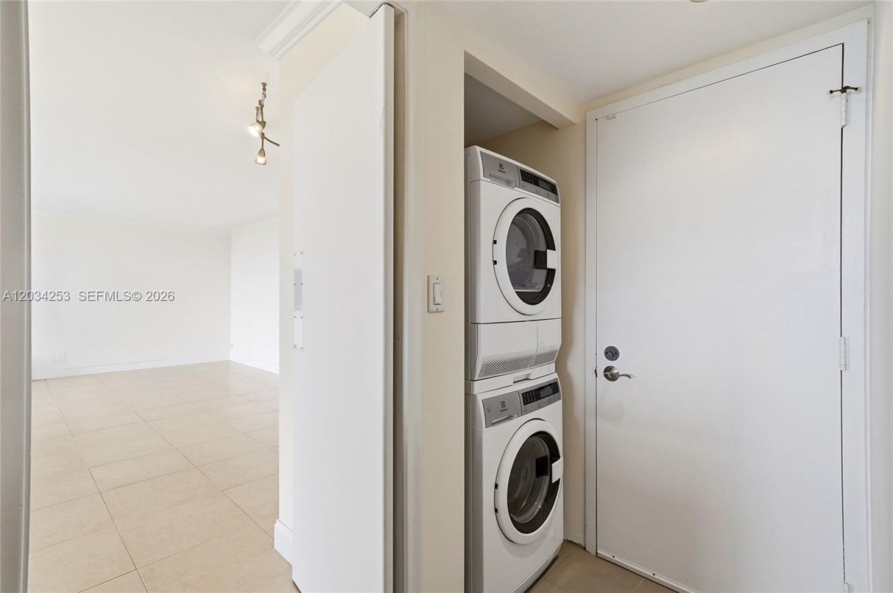 936 Intracoastal Dr , Unit 21B, Fort Lauderdale, FL 33304 Photo
