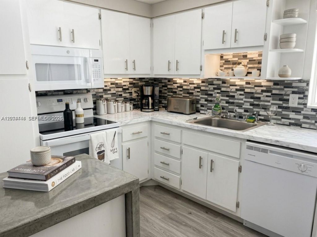1985 S Ocean Dr , Unit 2B, Hallandale Beach, FL 33009 Photo
