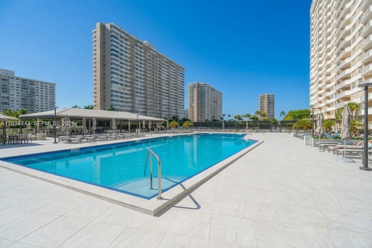 1985 S Ocean Dr , Unit 2B, Hallandale Beach, FL 33009 Photo