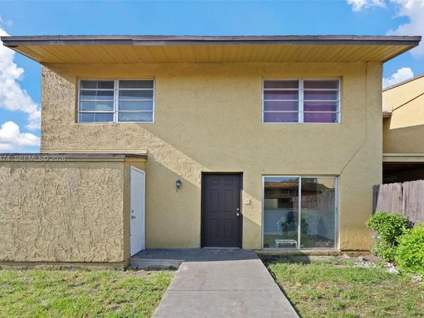 15460 SW 82nd Ln , Unit 404, Miami, FL 33193