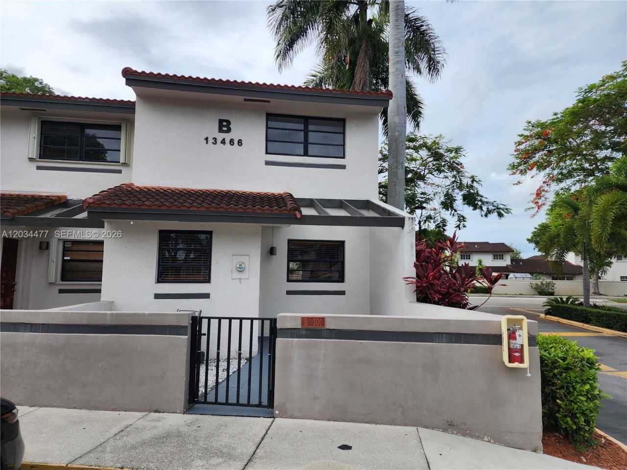 13466 SW 62nd St, Unit 101B, Miami, FL 33183 Photo