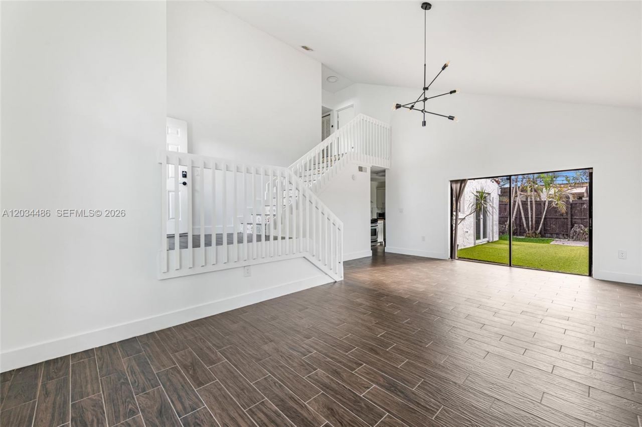 6768 SW 104th Ave, Miami, FL 33173 Photo