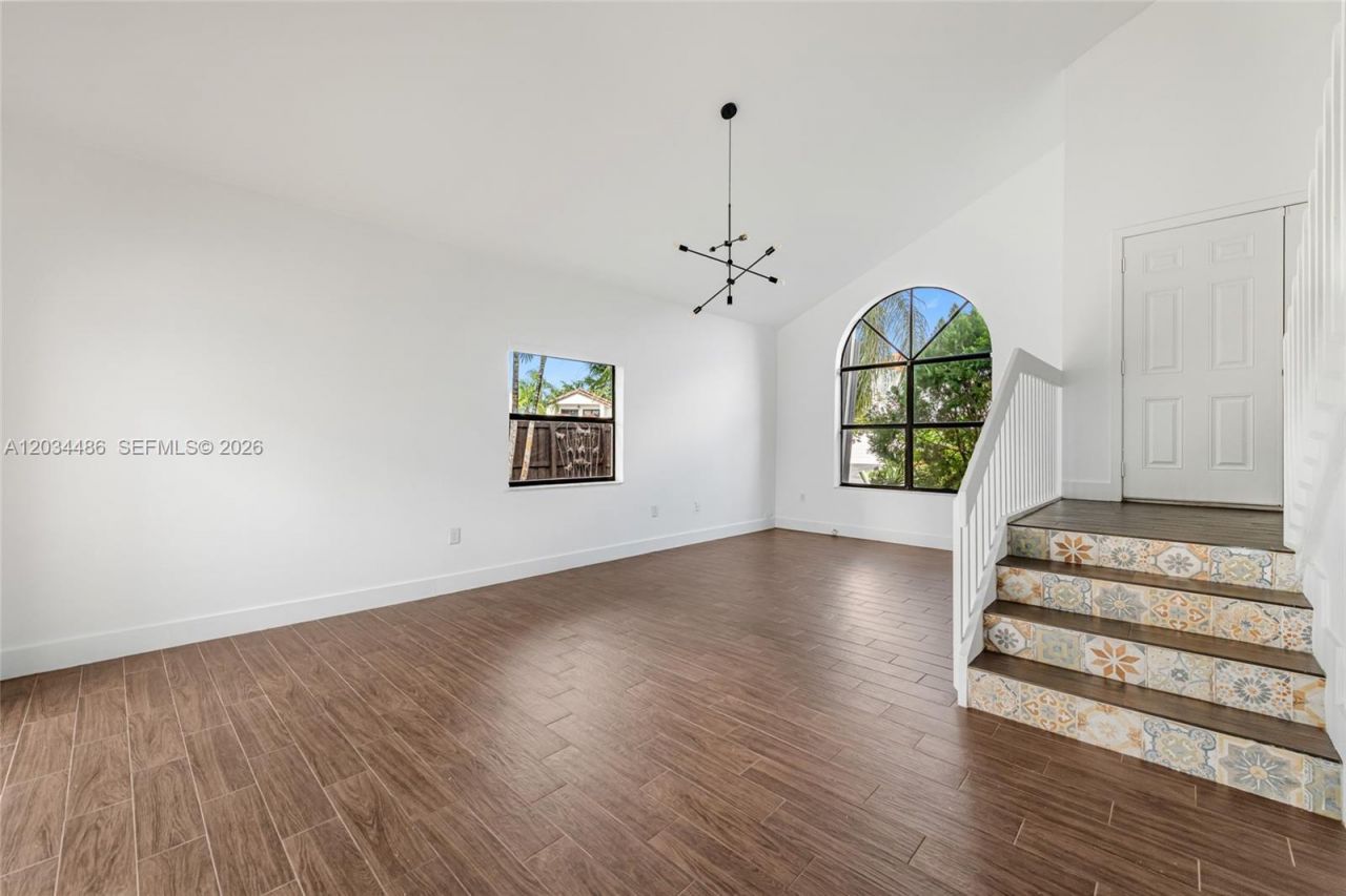 6768 SW 104th Ave, Miami, FL 33173 Photo