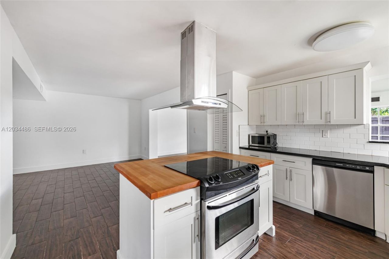 6768 SW 104th Ave, Miami, FL 33173 Photo