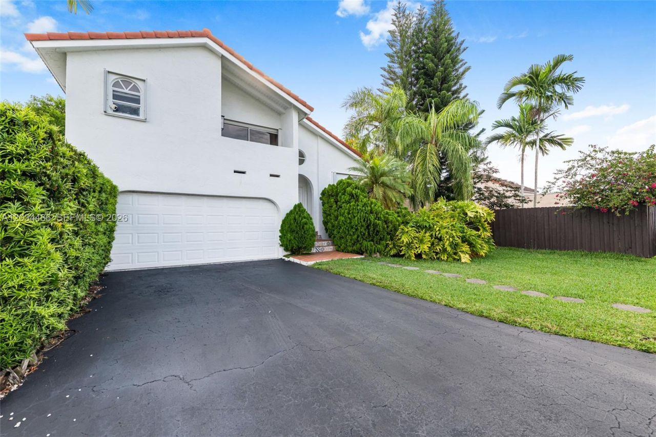 6768 SW 104th Ave, Miami, FL 33173 Photo