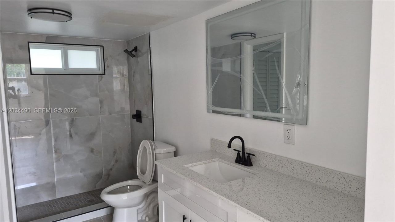 6050 NW 64th Ave, Unit 105, Tamarac, FL 33319 Photo
