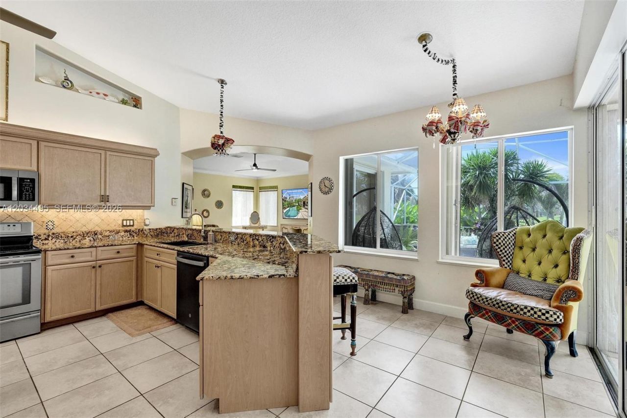 470 NE Cornwall , Port Saint Lucie, FL 34983 Photo