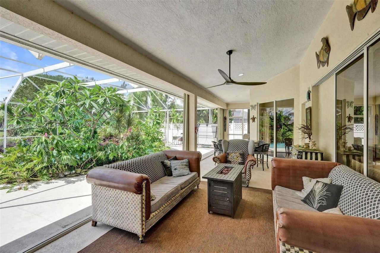 470 NE Cornwall , Port Saint Lucie, FL 34983 Photo