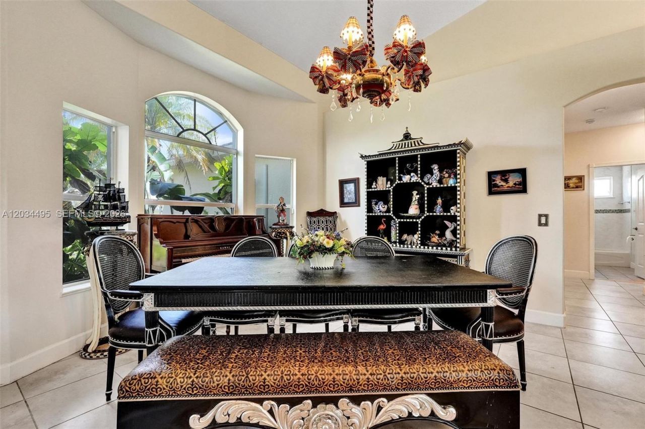 470 NE Cornwall , Port Saint Lucie, FL 34983 Photo