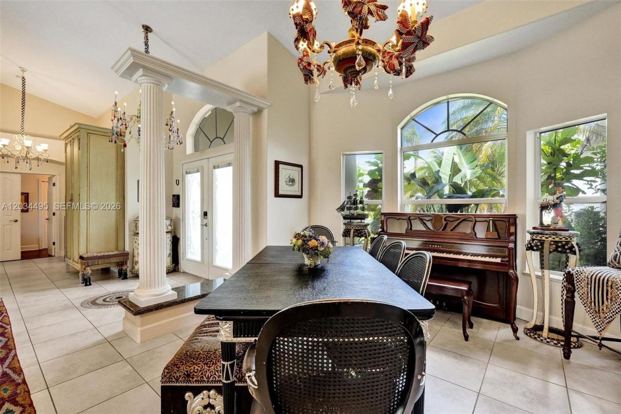 470 NE Cornwall , Port Saint Lucie, FL 34983 Photo