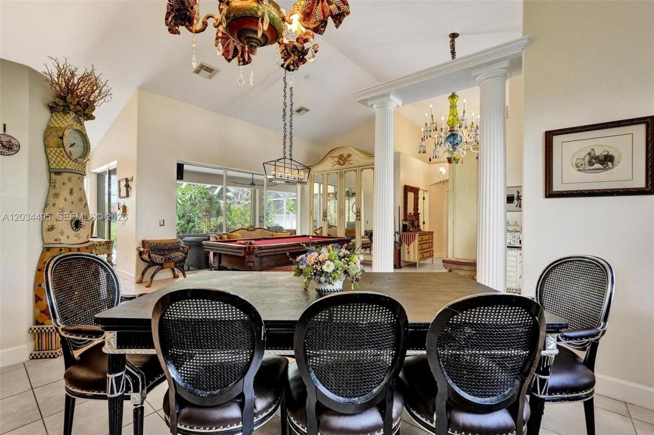 470 NE Cornwall , Port Saint Lucie, FL 34983 Photo