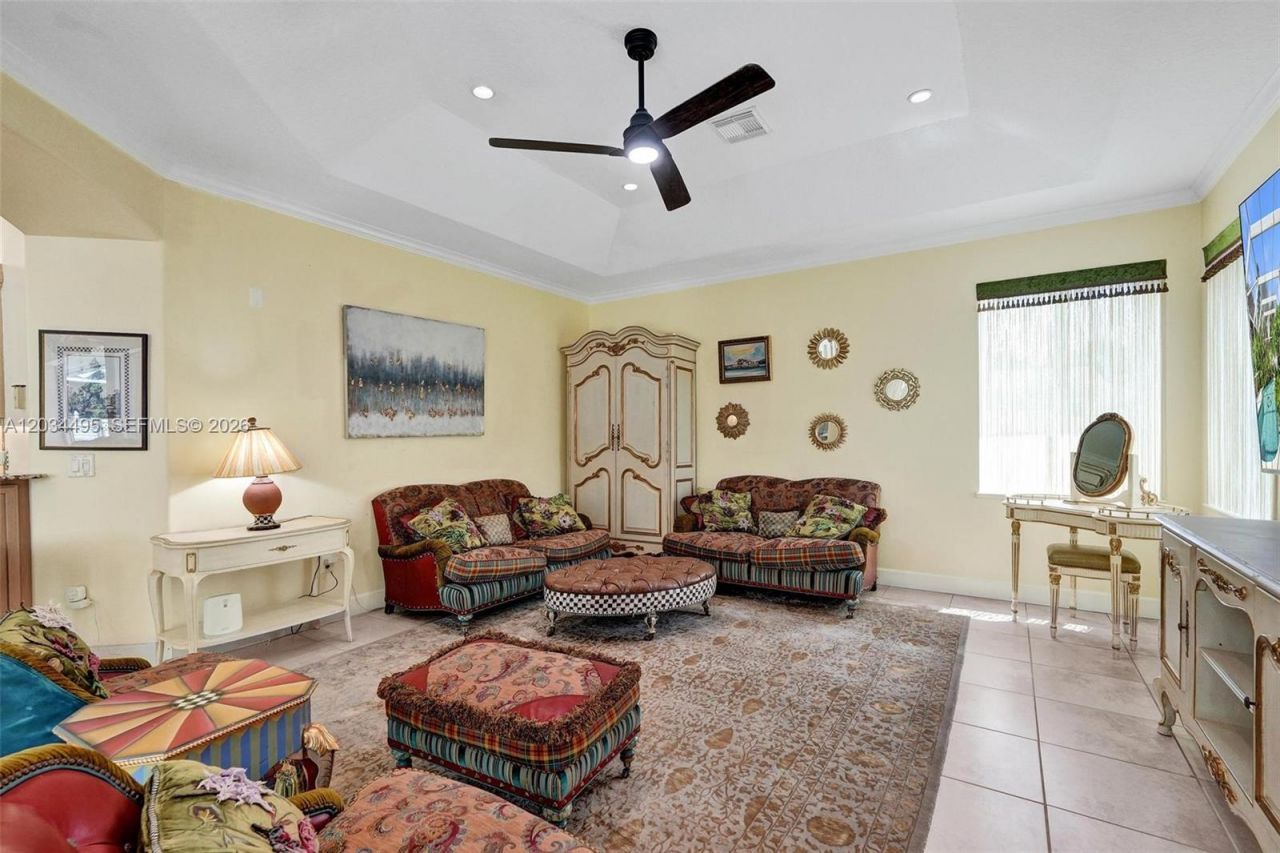 470 NE Cornwall , Port Saint Lucie, FL 34983 Photo