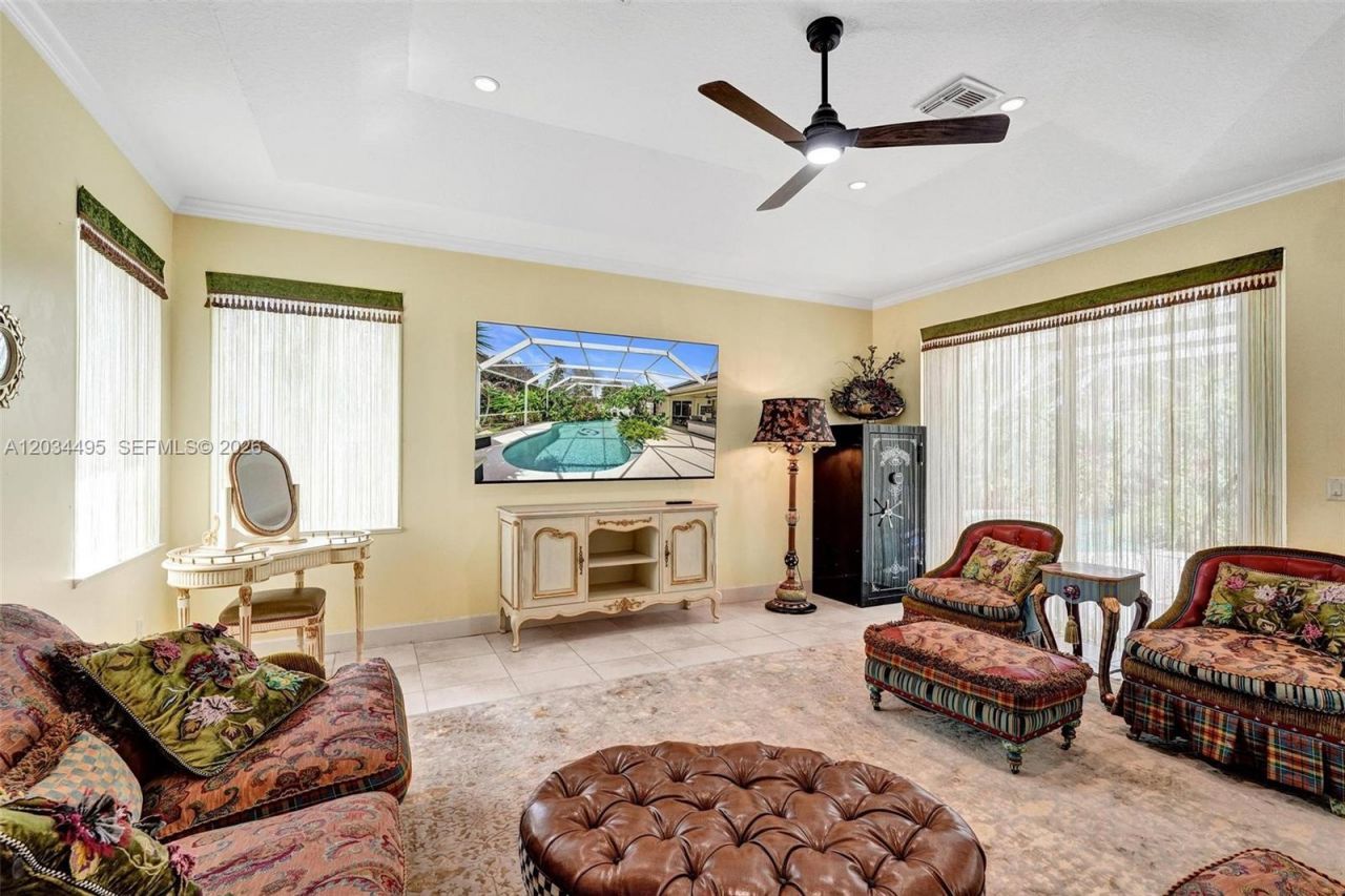 470 NE Cornwall , Port Saint Lucie, FL 34983 Photo