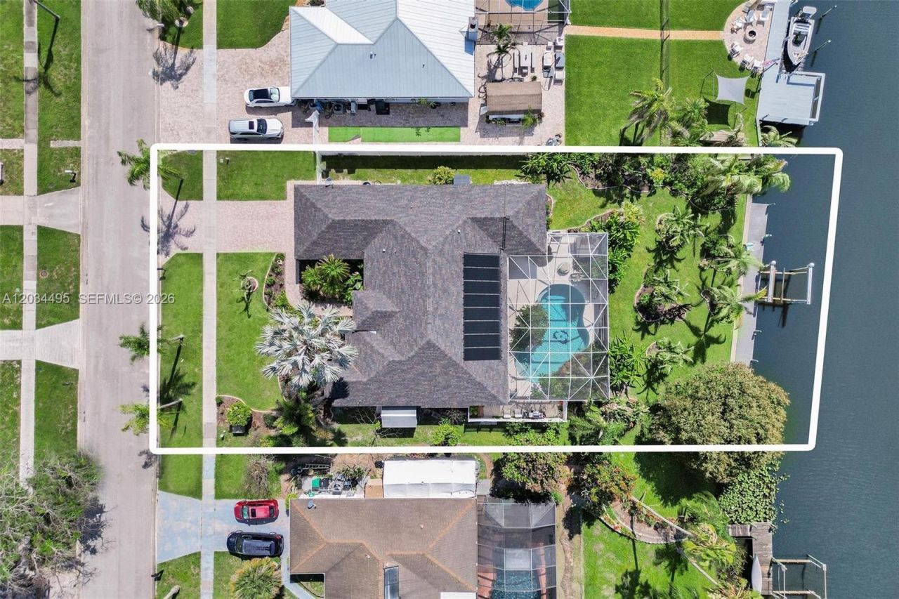 470 NE Cornwall , Port Saint Lucie, FL 34983 Photo