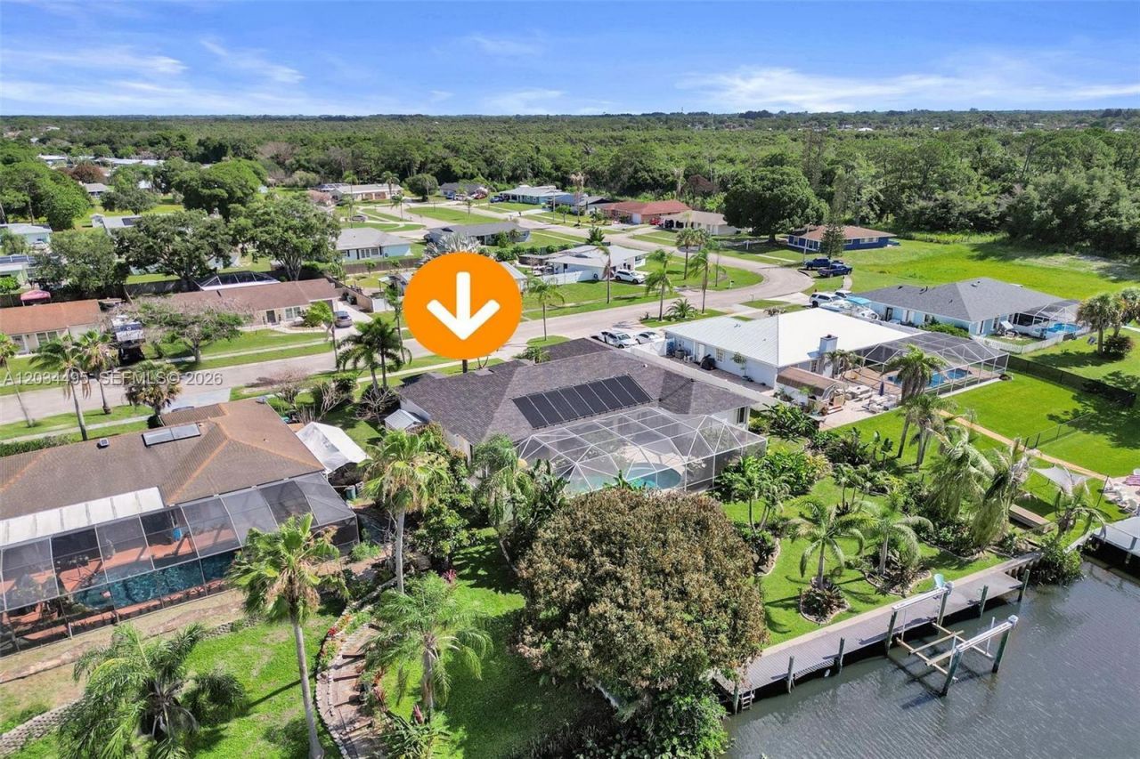 470 NE Cornwall , Port Saint Lucie, FL 34983 Photo