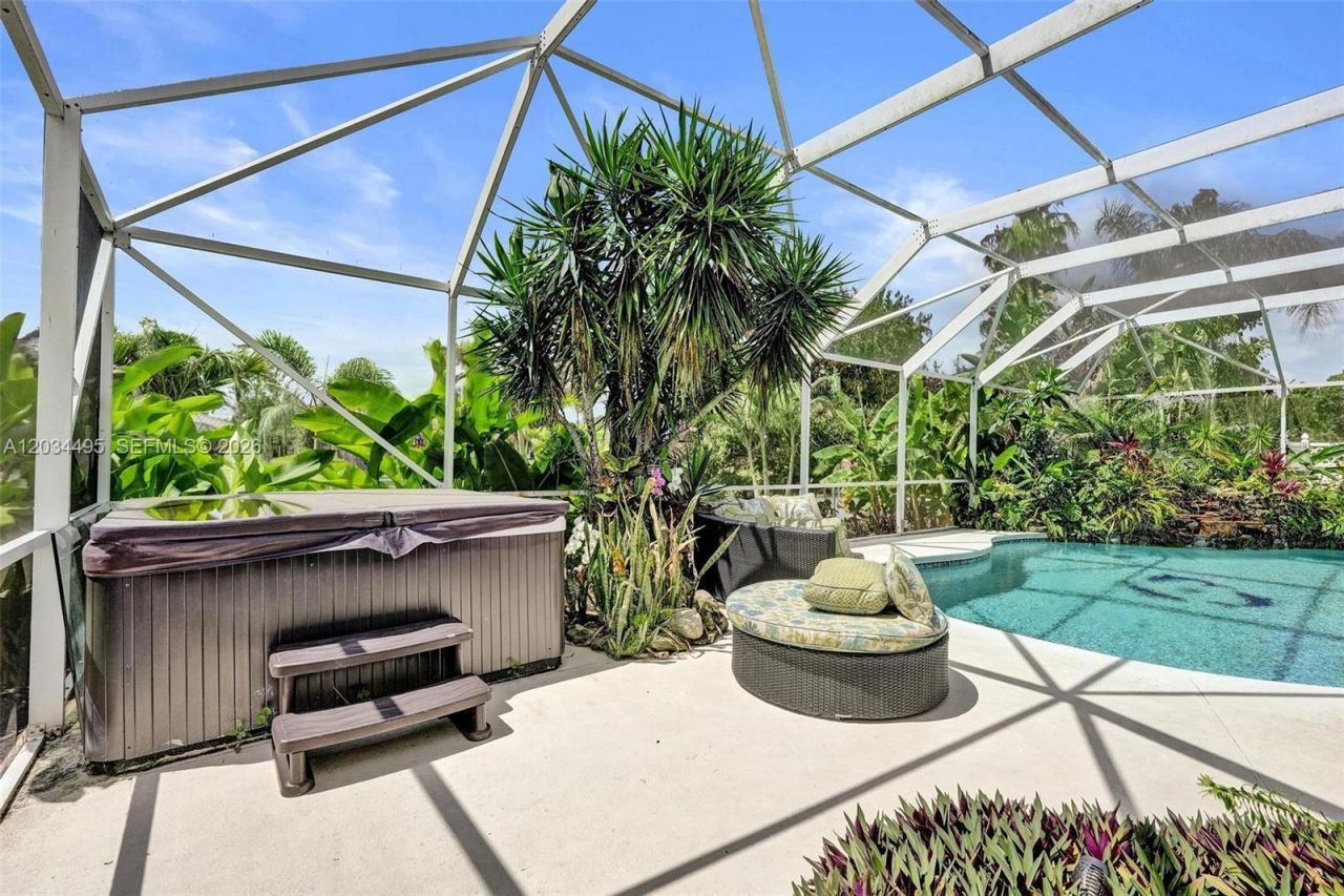 470 NE Cornwall , Port Saint Lucie, FL 34983 Photo