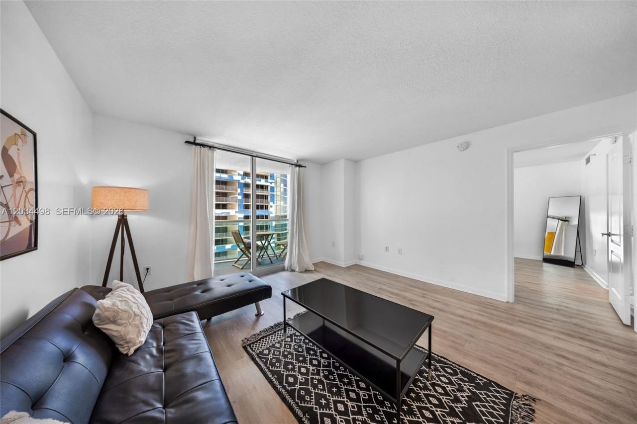 2101 Brickell Ave , Unit 605, Miami, FL 33129 Photo