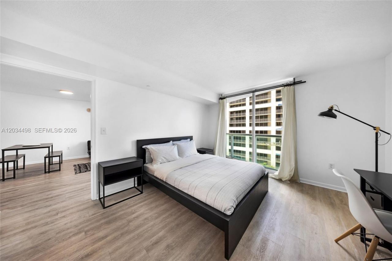 2101 Brickell Ave , Unit 605, Miami, FL 33129 Photo