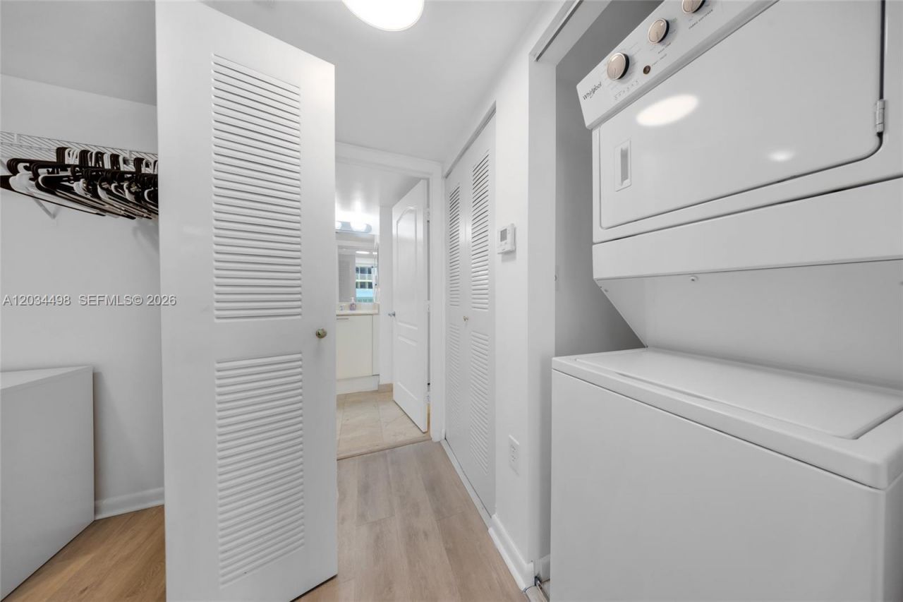 2101 Brickell Ave , Unit 605, Miami, FL 33129 Photo
