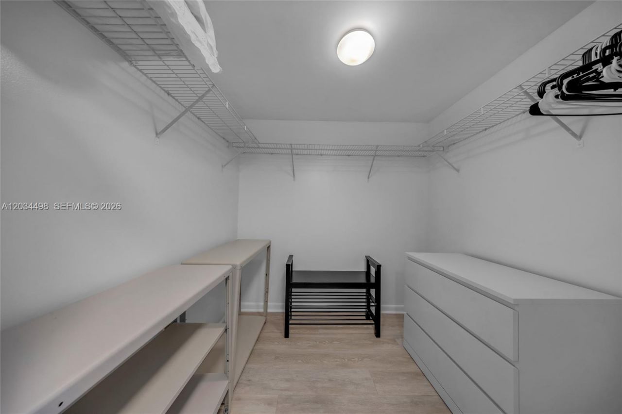 2101 Brickell Ave , Unit 605, Miami, FL 33129 Photo