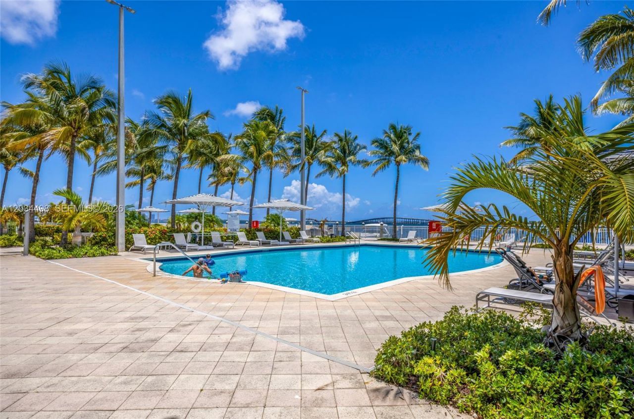 2101 Brickell Ave , Unit 605, Miami, FL 33129 Photo