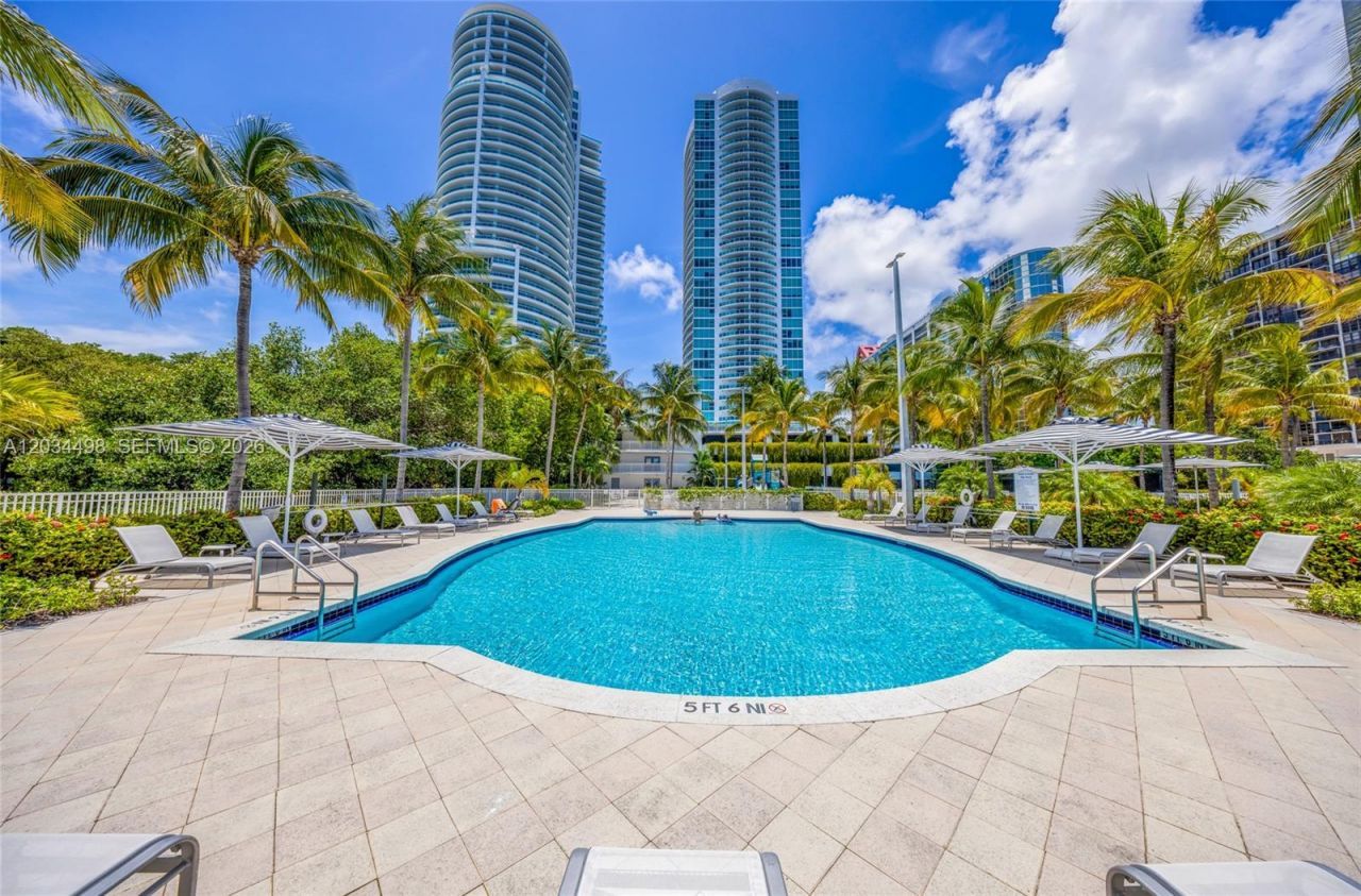 2101 Brickell Ave , Unit 605, Miami, FL 33129 Photo
