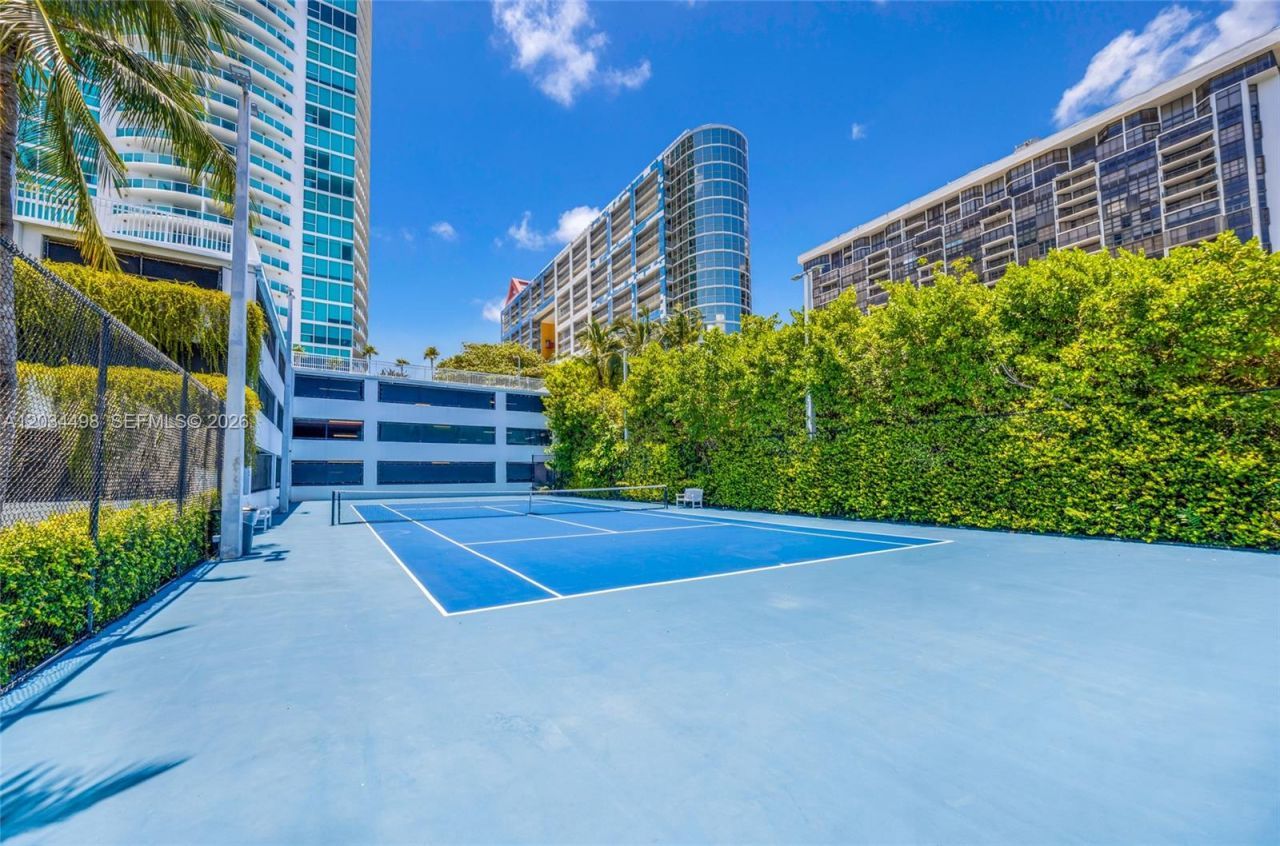 2101 Brickell Ave , Unit 605, Miami, FL 33129 Photo