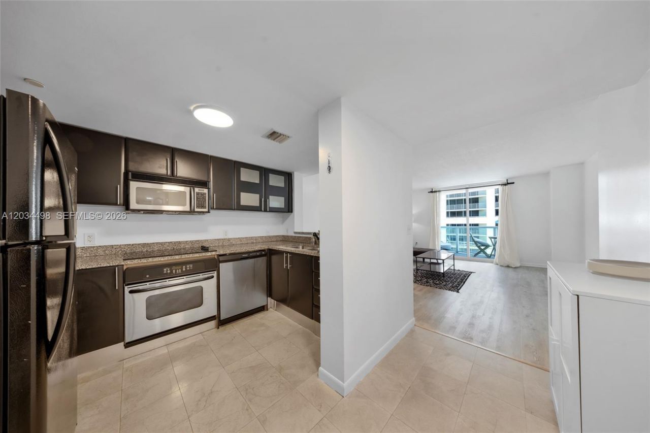 2101 Brickell Ave , Unit 605, Miami, FL 33129 Photo