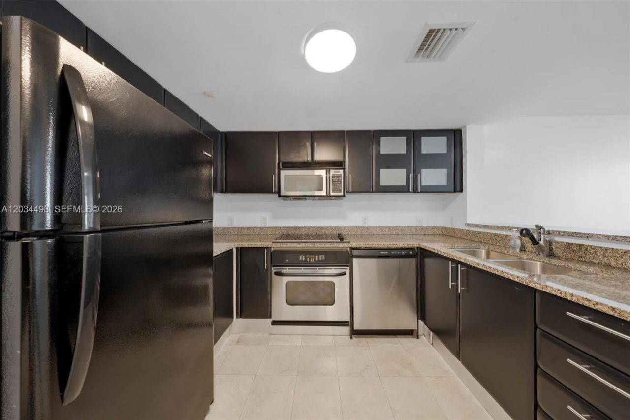 2101 Brickell Ave , Unit 605, Miami, FL 33129 Photo