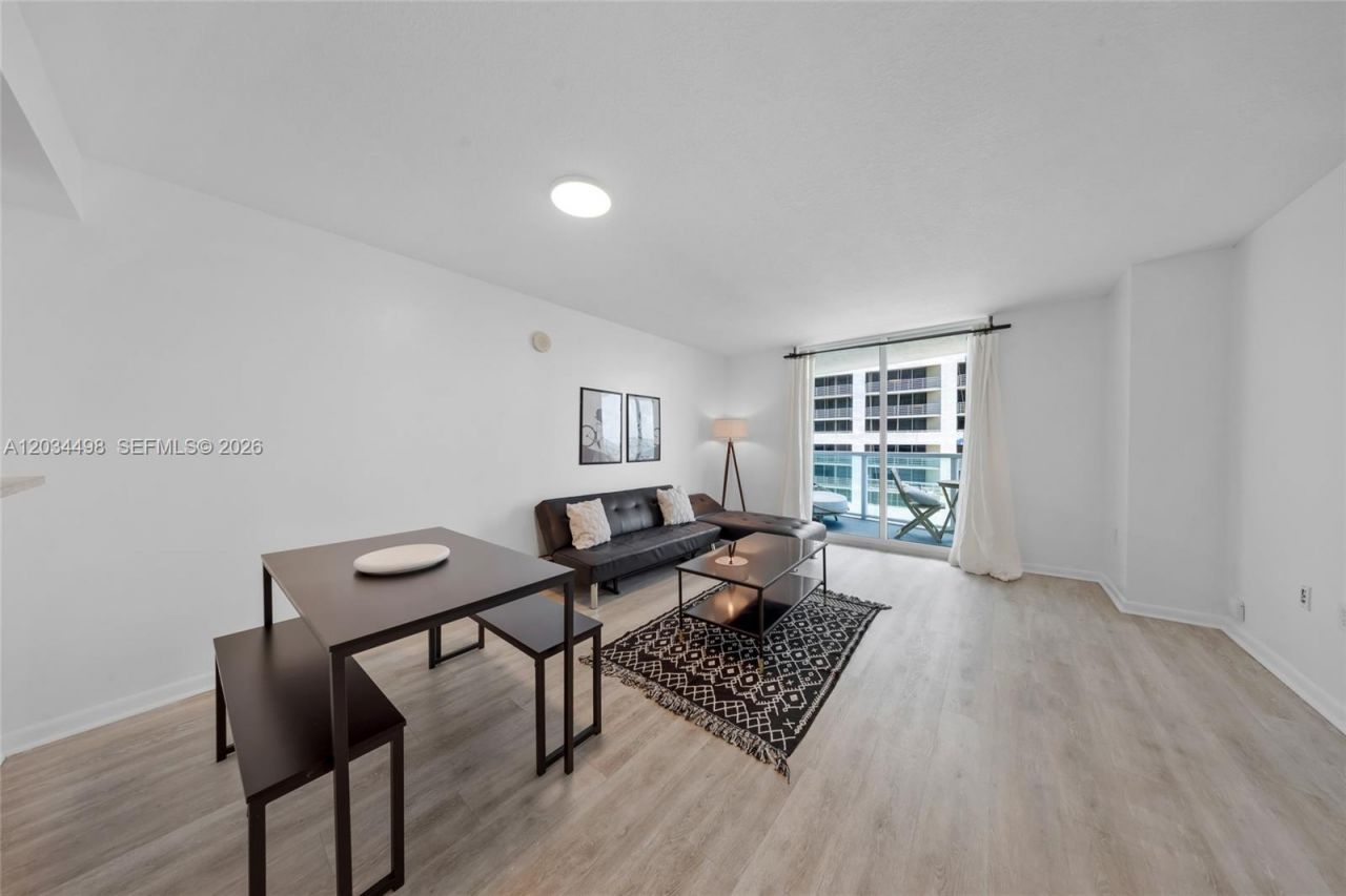 2101 Brickell Ave , Unit 605, Miami, FL 33129 Photo
