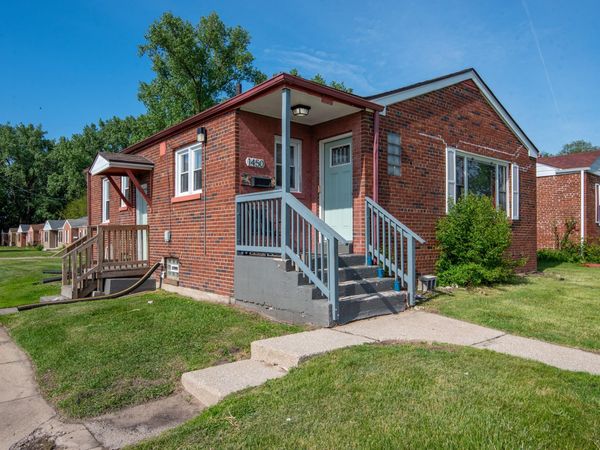 1450 W 35th Avenue , Gary, IN 46408