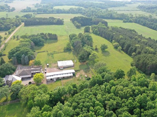 W9400 McMahon Rd, Portage, WI 53901