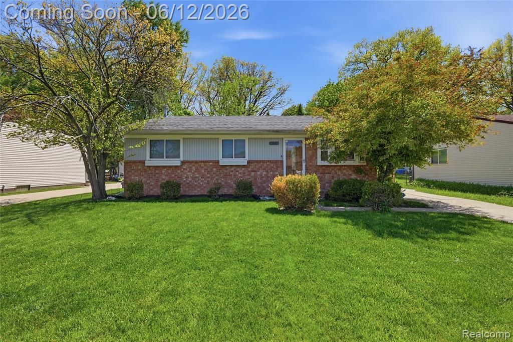 33499 Unicorn Court , Westland, MI 48186 Main Photo