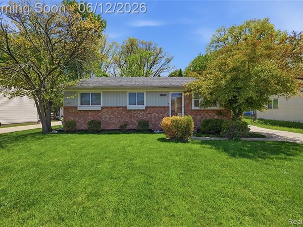 33499 Unicorn Court , Westland, MI 48186