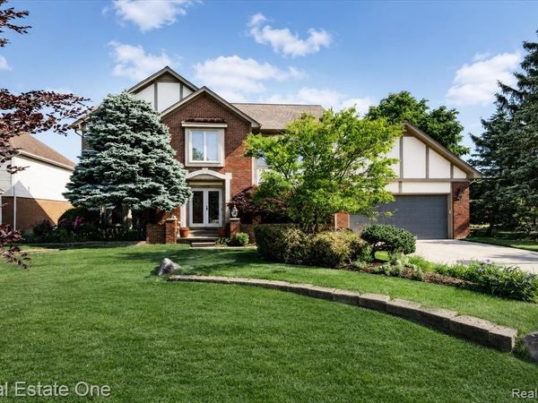 3596 Aynsley Drive, Rochester Hills, MI 48306