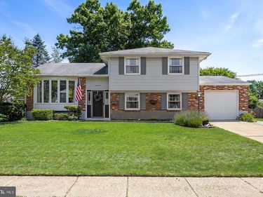 17 TIMBER CREEK ROAD, STRATFORD, NJ 08084