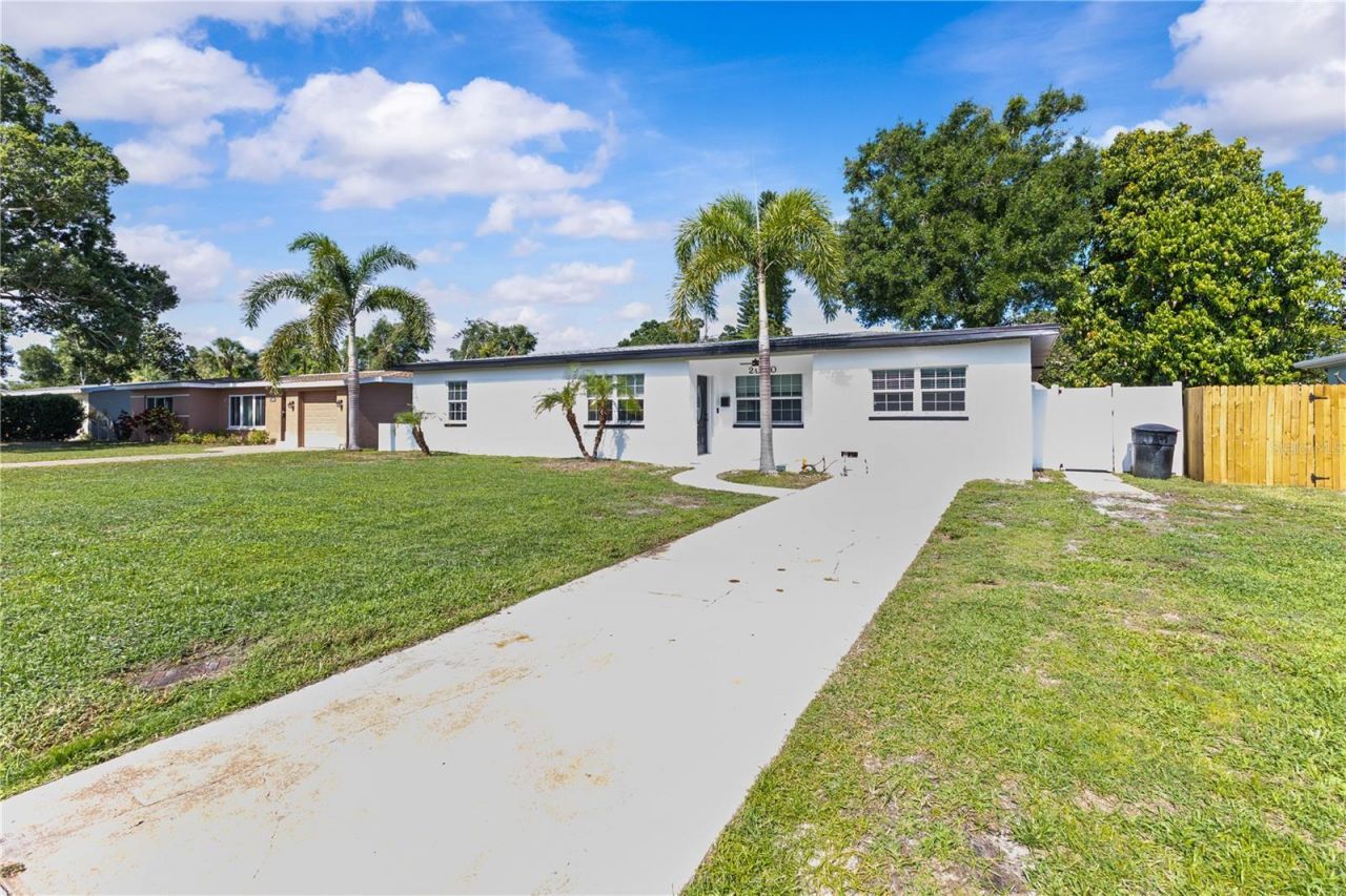 2090 75th Street N, Saint Petersburg, FL 33710 Photo
