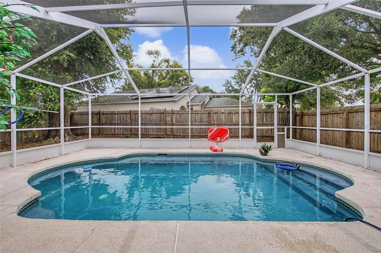 655 Sand Ridge Drive , Valrico, FL 33594 Photo