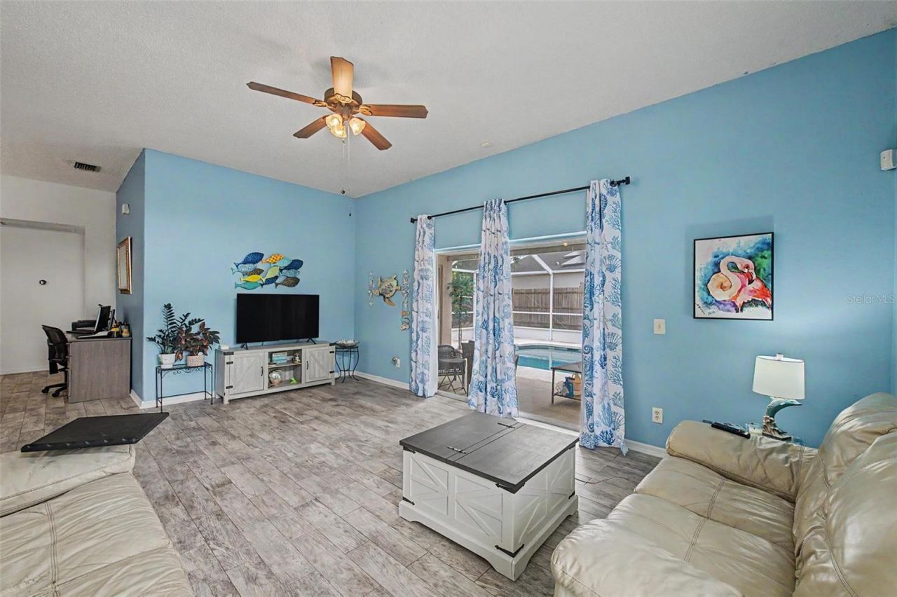 655 Sand Ridge Drive , Valrico, FL 33594 Photo